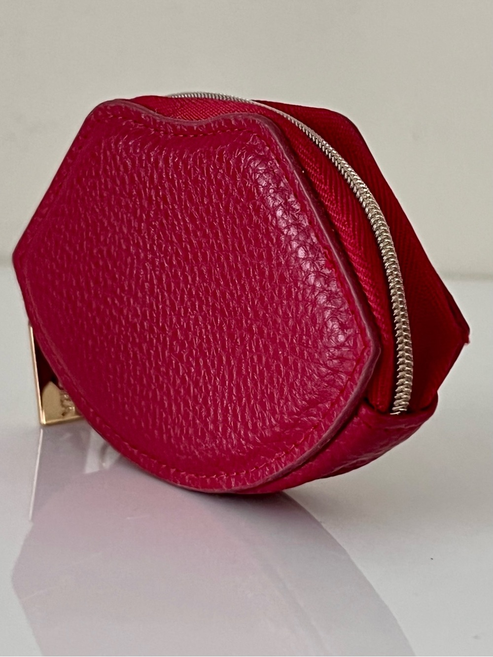 Pandora Kiss More Lips Coin Purse Keychain Red Leather Collectible - Picture 3 of 11